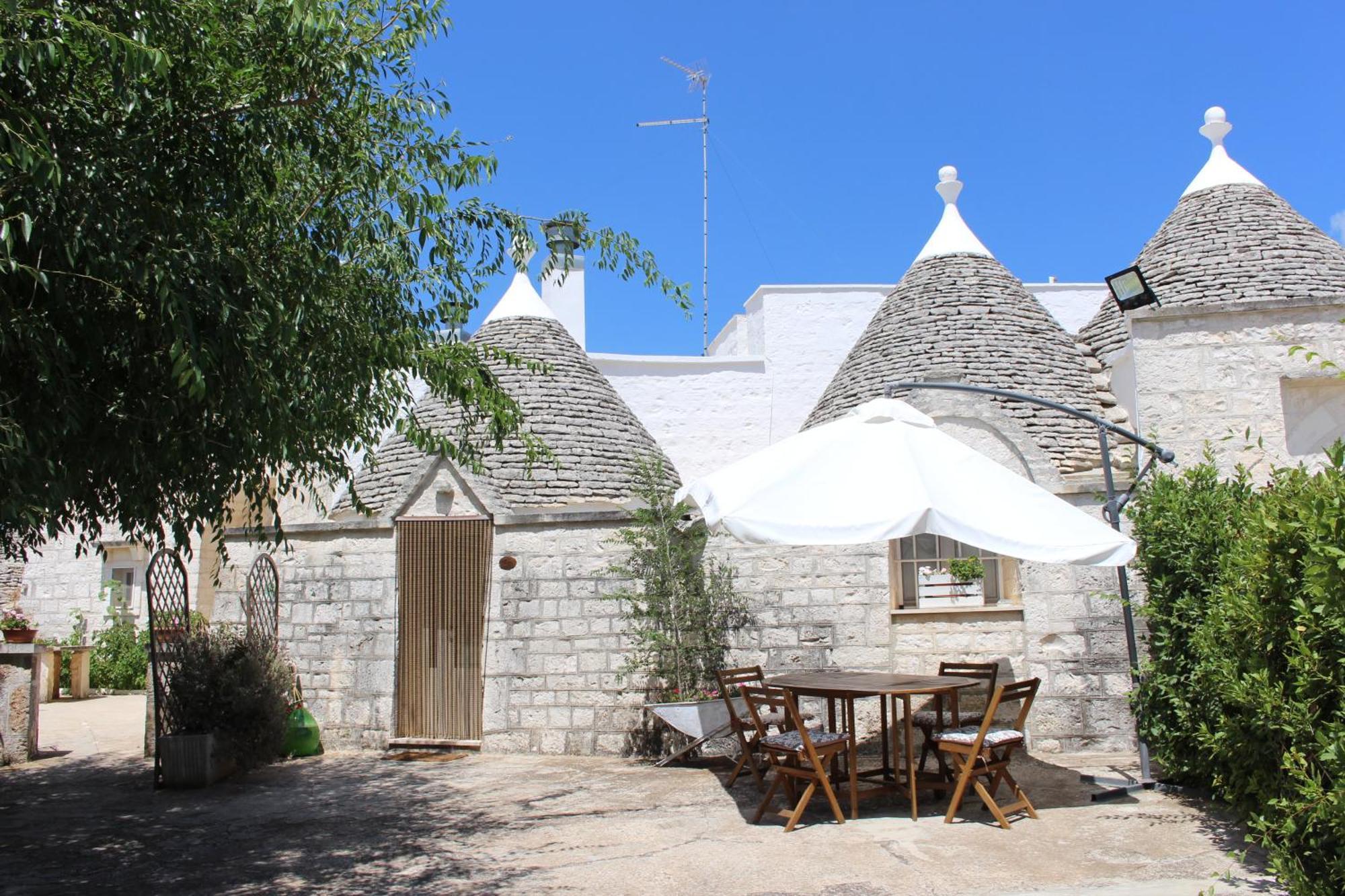 Trulli Di Rosa Villa Locorotondo Exterior photo
