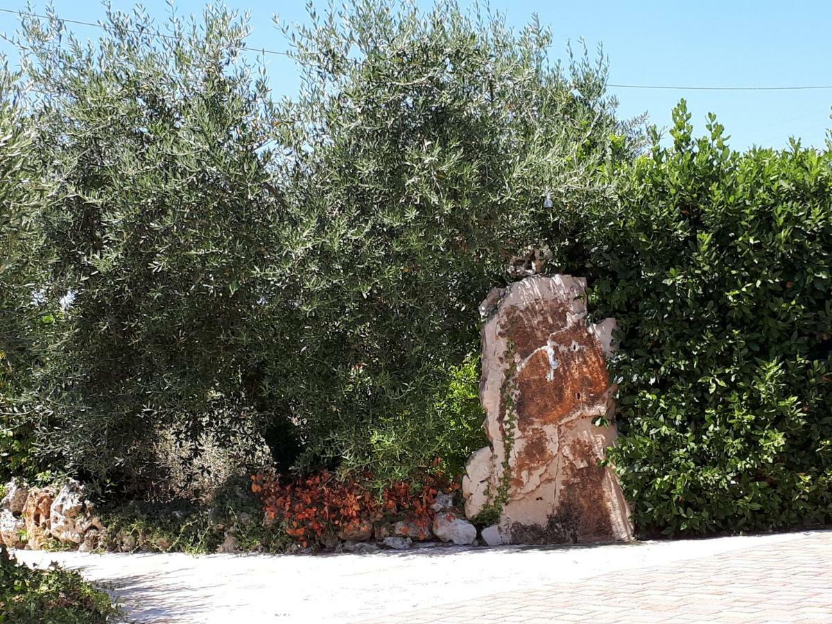 Trulli Di Rosa Villa Locorotondo Exterior photo