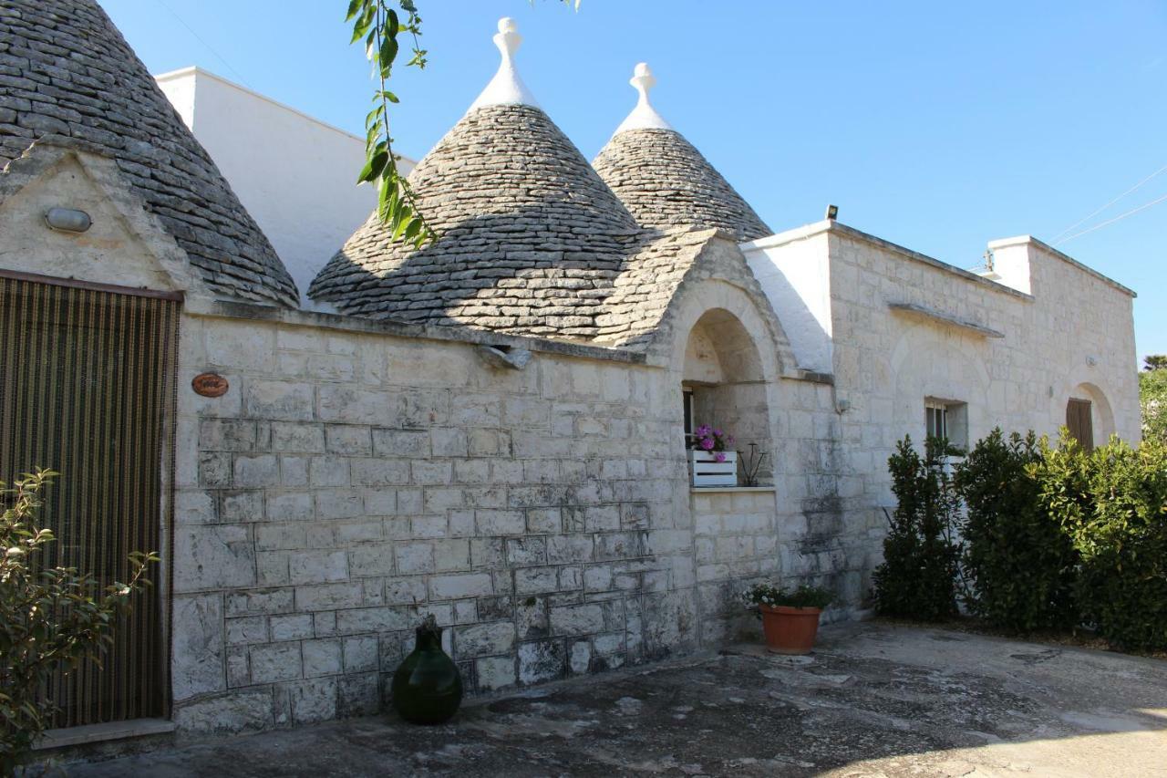 Trulli Di Rosa Villa Locorotondo Exterior photo