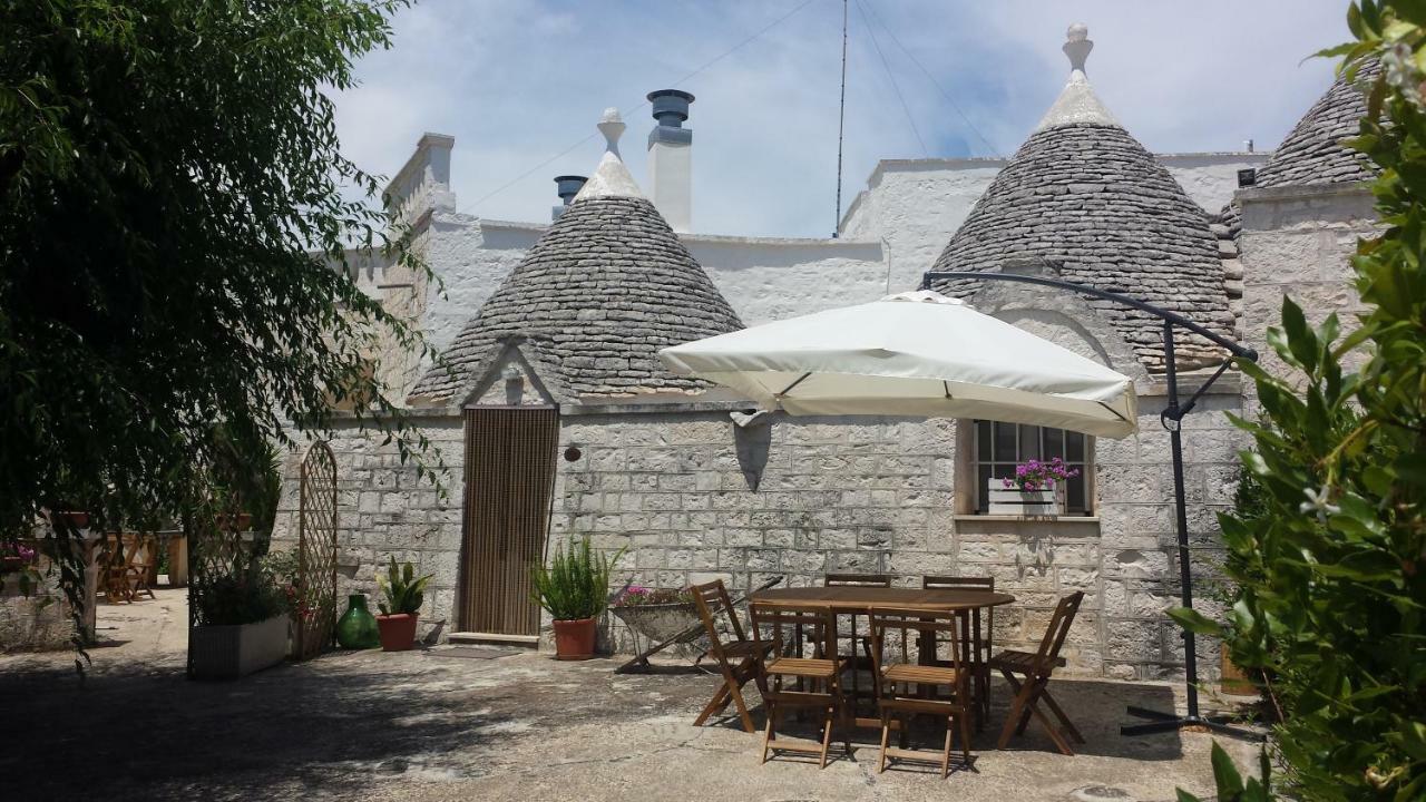 Trulli Di Rosa Villa Locorotondo Exterior photo